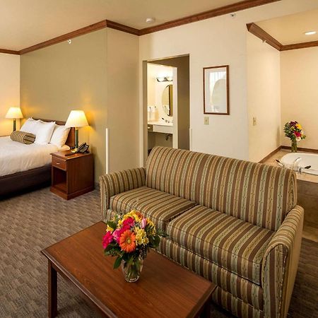 Kress Inn, Ascend Hotel Collection De Pere Ngoại thất bức ảnh