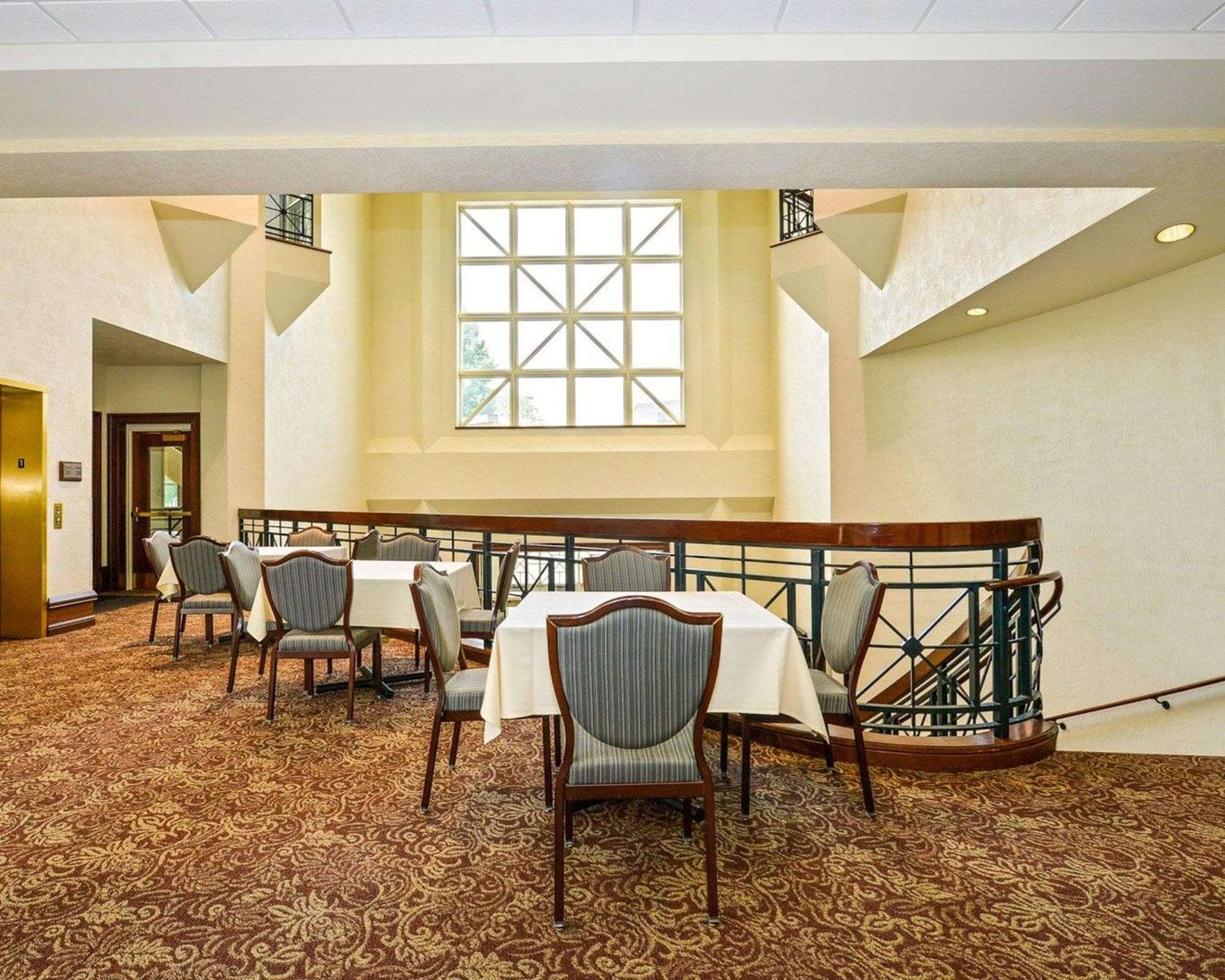 Kress Inn, Ascend Hotel Collection De Pere Ngoại thất bức ảnh