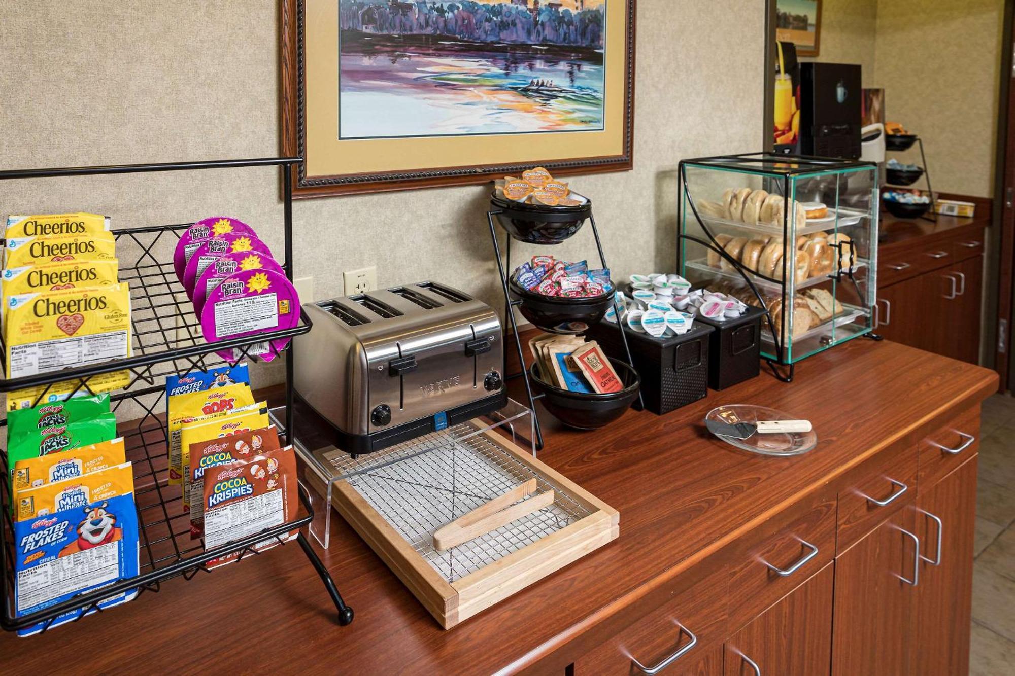 Kress Inn, Ascend Hotel Collection De Pere Ngoại thất bức ảnh